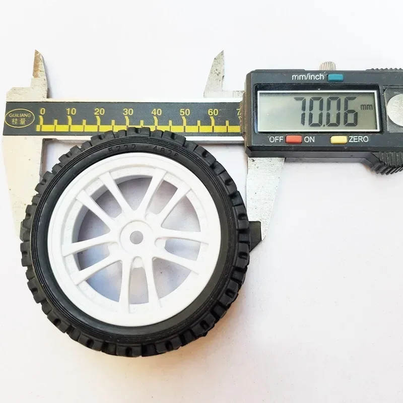 4 шт. 70 мм 1/10 RC внедорожный багги автомобильные резиновые шины колесные передние