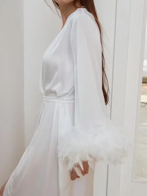 Long Robe With Feather Bride Robe With Elegant Feather Sleeves Wedding Day White Boudoir Robe Soft Kimono Bridesmaid Gift Kimono