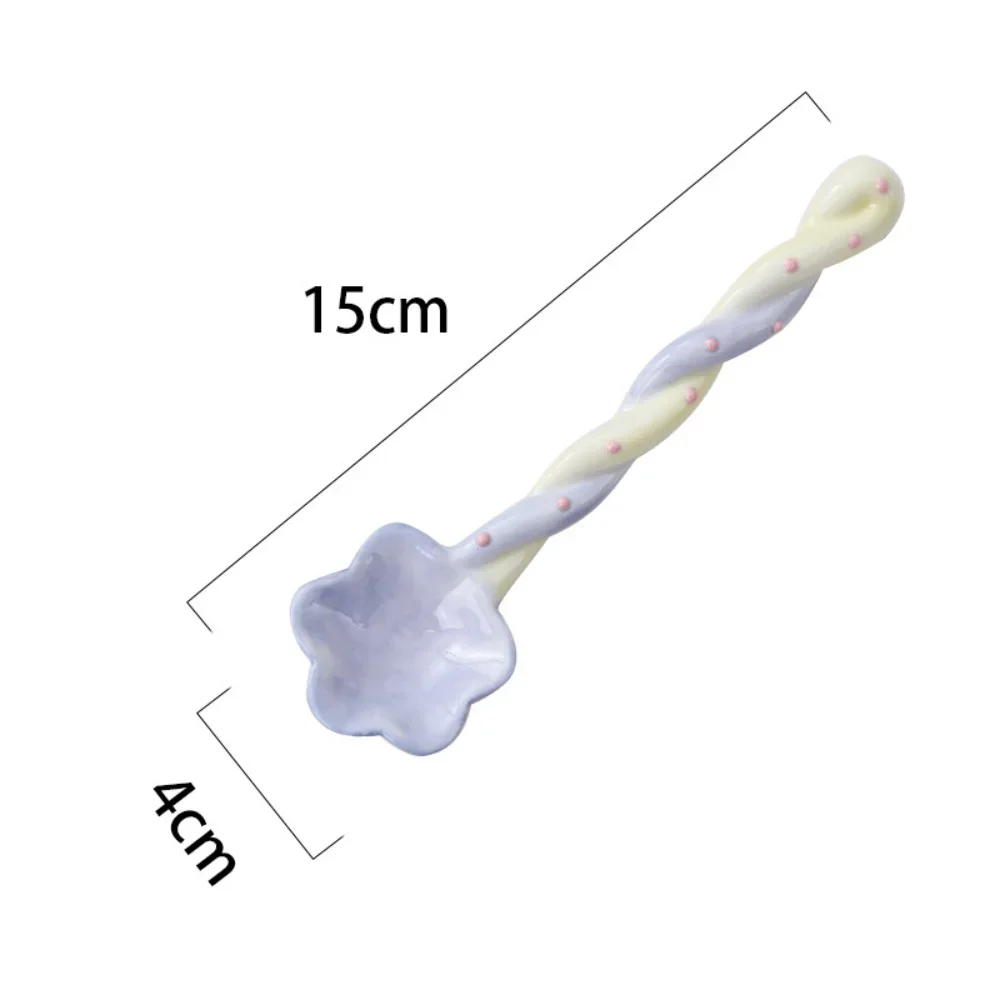 

Керамическая ложка-цветок