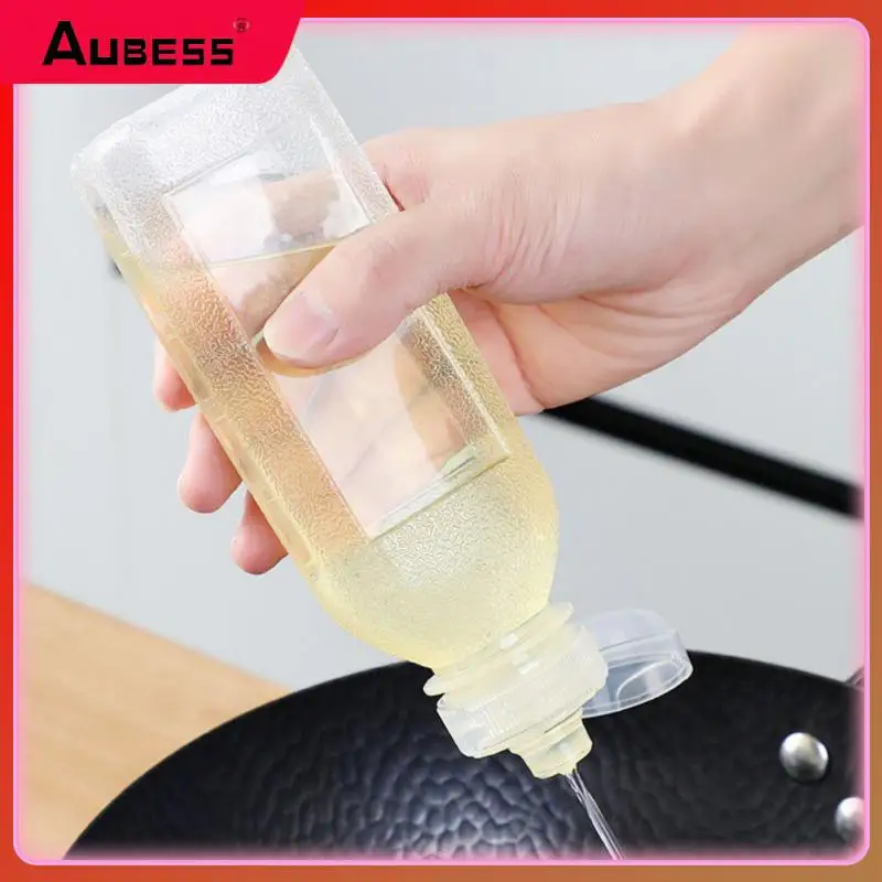 

2/4/5PCS Plastic Squeeze Sauce Bottle Creative Oil Tank Olive Oil Gravy Condiment Bottles High Quality Kitchen Accessory