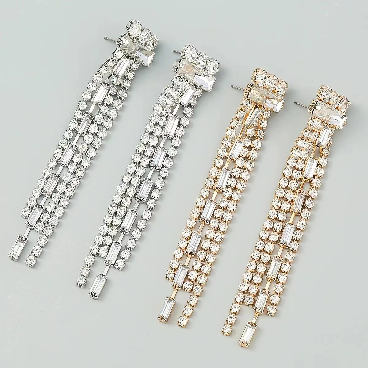 

Super Flash Claw Chain Alloy Diamond Set Rhinestone Long Tassel Earrings Women's European and American Dinner Ear Jewelry
