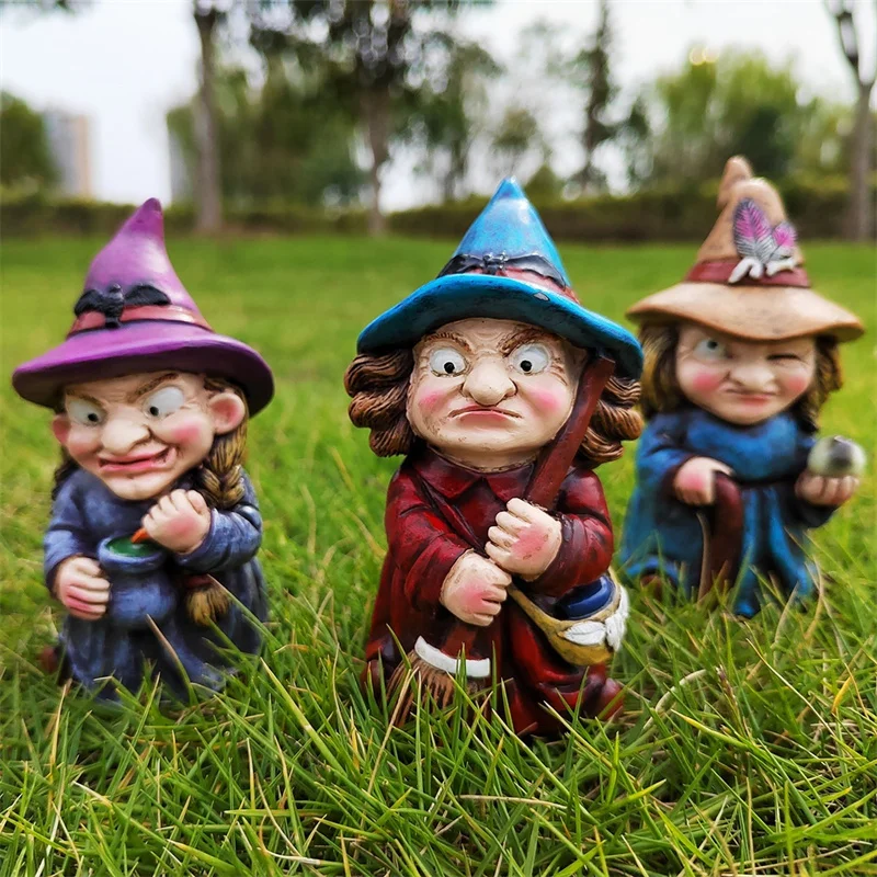 

1pcs Halloween Magic Witch Sculpture Resin Craft Small Ornament Halloween Home Decoration Desk Accessories