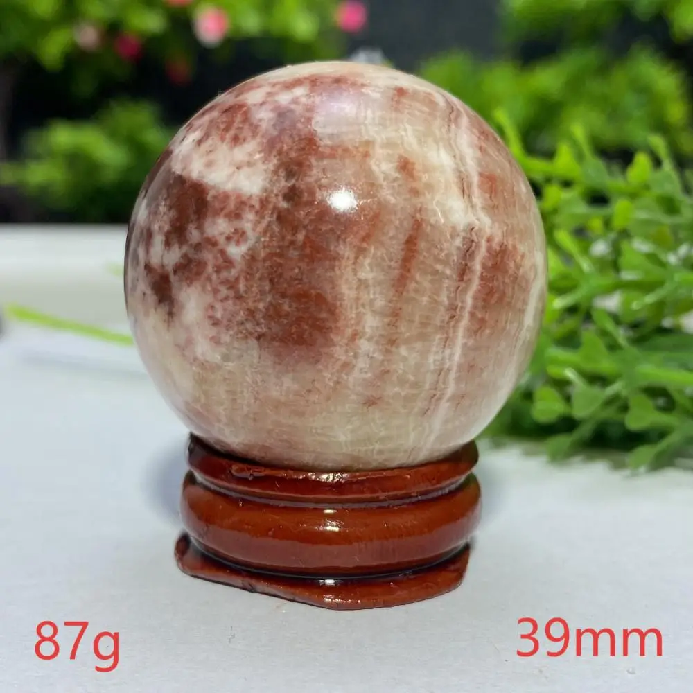 

Красный родохрозитовый шар из кварца