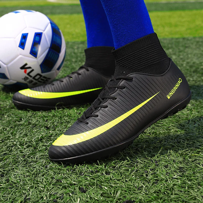 Soccer Shoes for Men Lightweight High Ankle Football Boots Indoor Training Comfortable Futsal Sneakers Top Selling Soccer Cleats