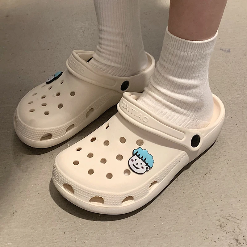 

Cute Women Sandals Hole Shoes Girl Beach Shoes Soft EVA Couple Slippers Buckle Accessories All-match Shoes Summer Women Slippers