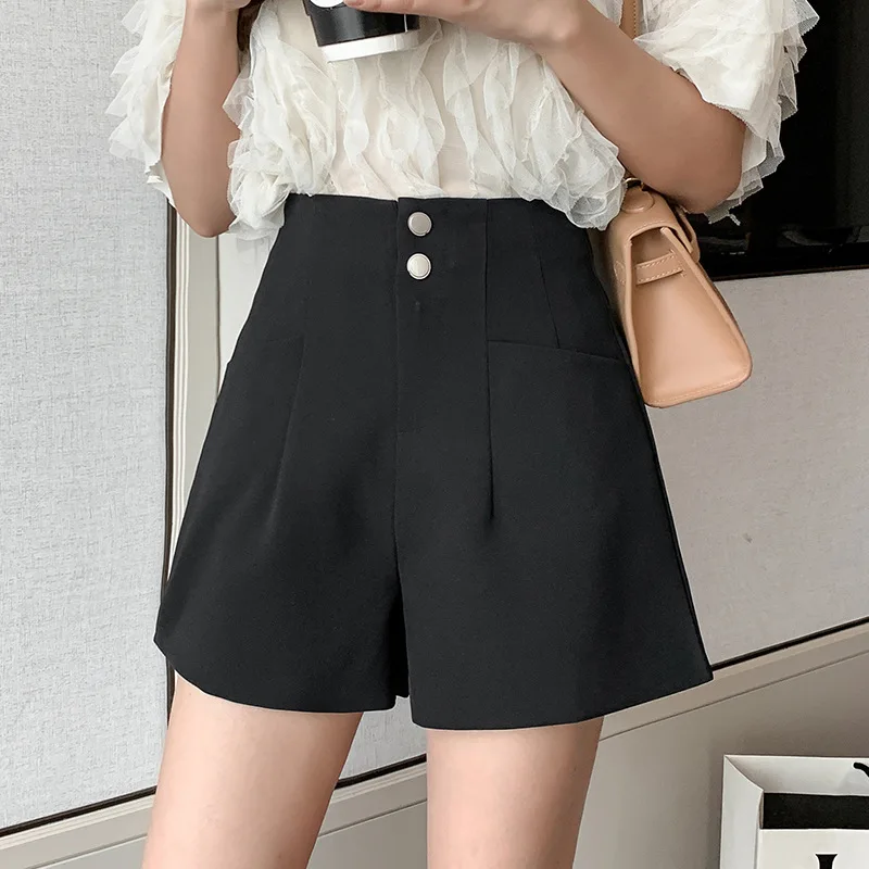 

Шорты женские на пуговицах с завышенной талией, повседневные свободные короткие штаны-трапеция, с широкими штанинами, черные шикарные, весн...