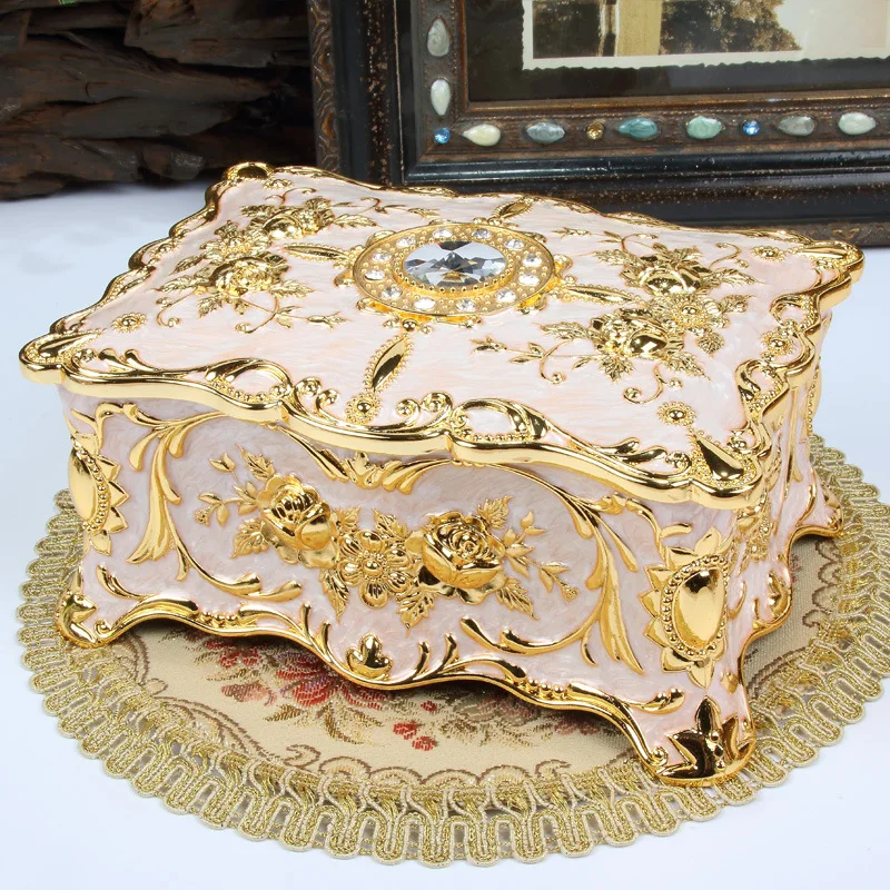 

Big Enamel Diamond-studded Jewelry Box European Gift Storage Case Home Decoration Organizer Ring Earrings Necklace Casket Chest