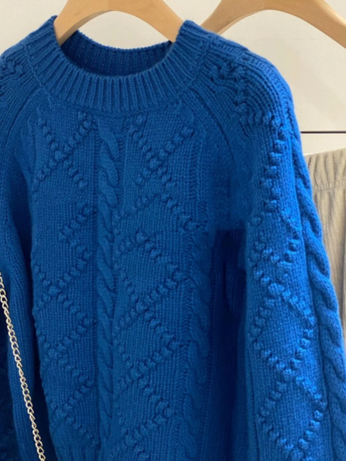 Европейские товары Heavy 2024 осенний новый синий свитер Klein Twist женская одежда Advanced