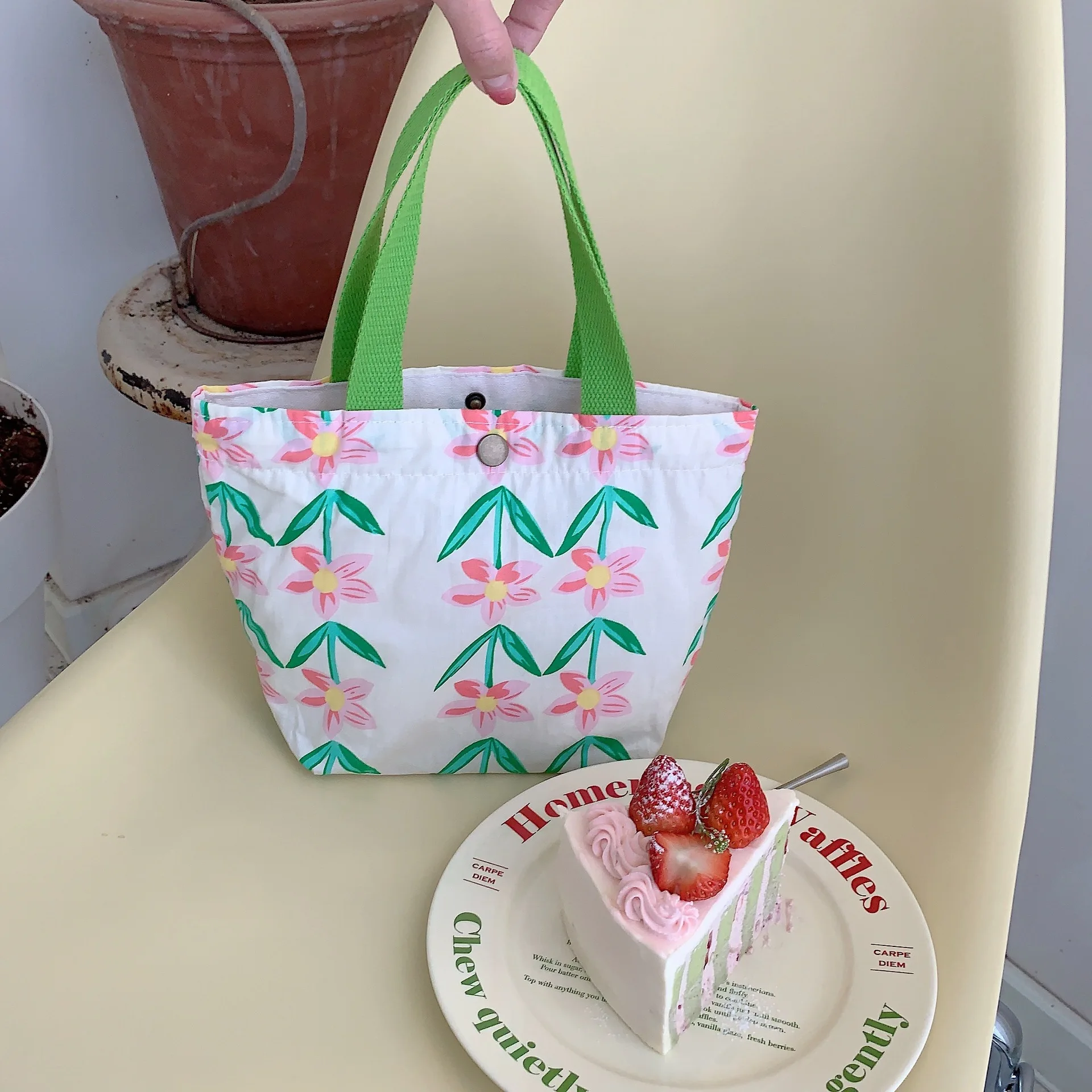 

Vintage Floral Women's Small Purse Handbags Portable Ladies Lunch Bento Bag Cotton Fabric Female Cute Shopper Shoulder Bags