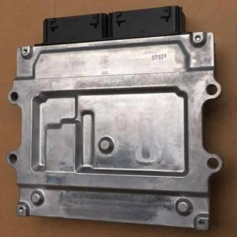 

Блок управления двигателем, блок управления электронным блоком управления для двигателя