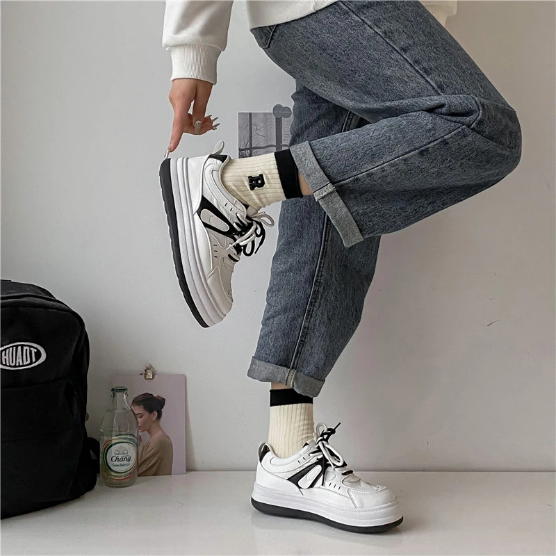 Casual Sneakers Women Comfortable Soft Retro Preppy Style Vulcanized Women's Shoes 2023 New Street Thick Sole Shoes Ladies