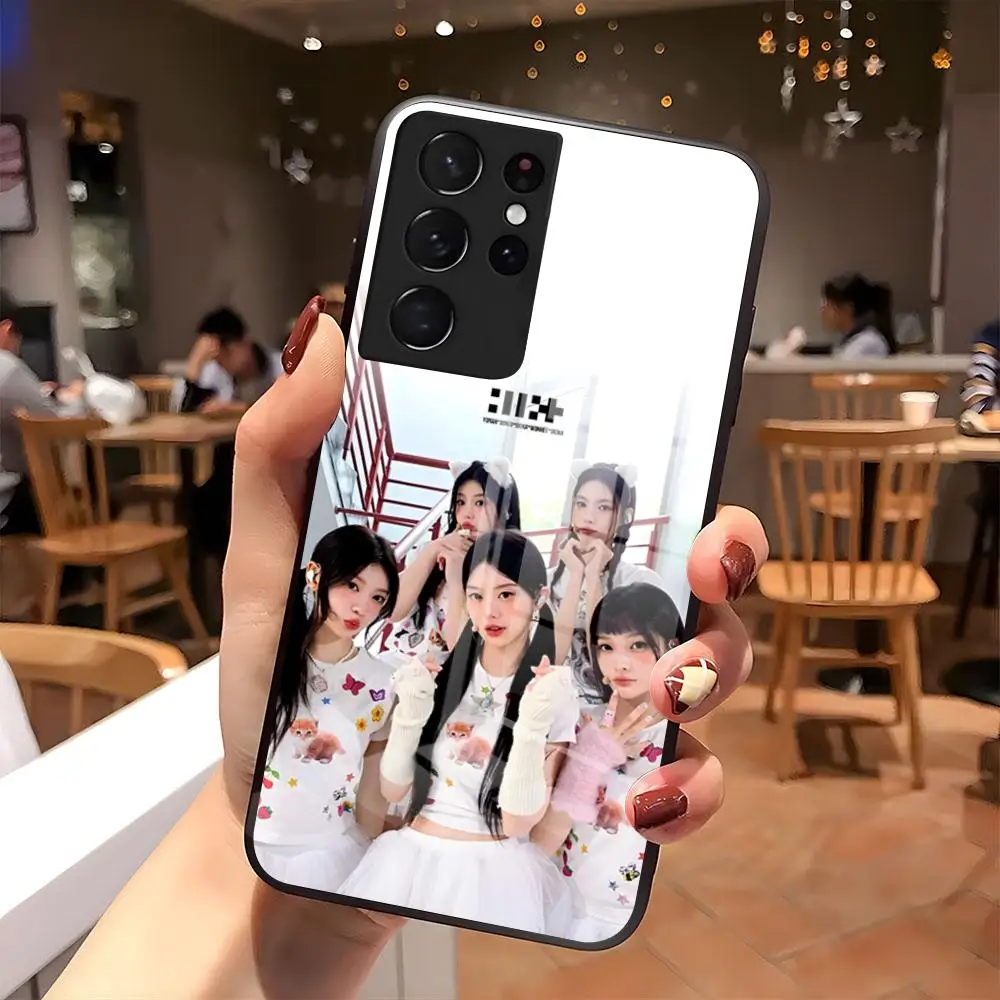 Фото Чехол для телефона KPOP I-ILLIT для Samsung S26 S25 S24 FE S23 S22 S21 Plus S20 Ultra Note20Ultra, черный стеклянный чехол №3
