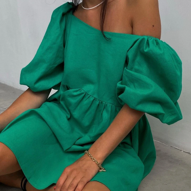 

2022 Hot Woman Beach Skirt Square Neck Bubble Sleeve Lossse Pleated Skirt Lady Fashion Personality Short Dress Cover Up