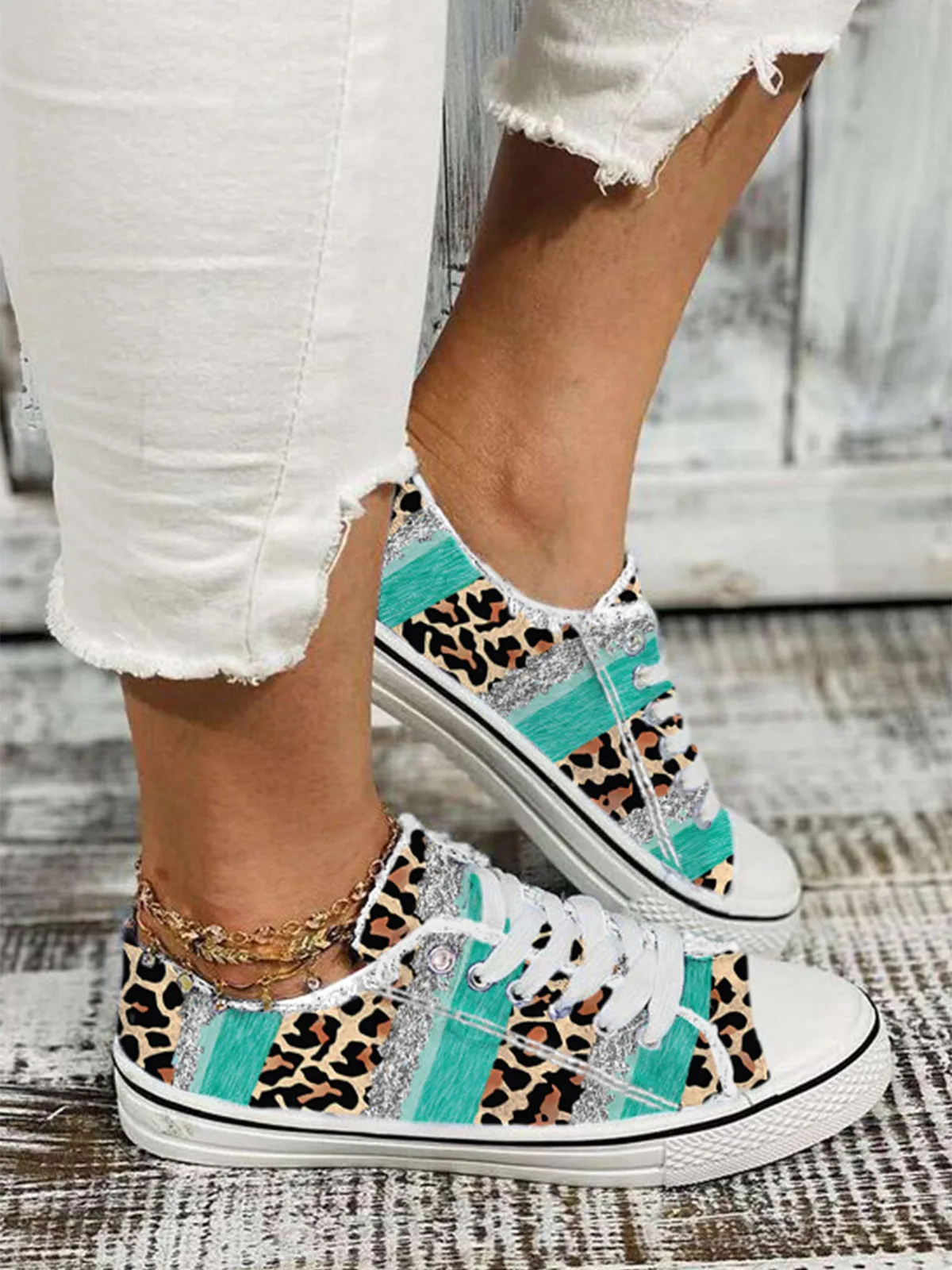Women Shoes 2023 Glitter Leopard Lace Up Round Toe Flat Sneakers Fashion Summer Casual Canvas Breathable Platform Flat Shoes