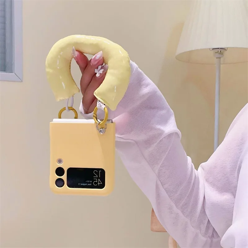 

Cute Cartoon Yellow Banana Wristband Phone Case For Samsung Galaxy Z Flip 4 Z Flip 3 ZFlip 5G Yellow Skin Hard Cover Funda
