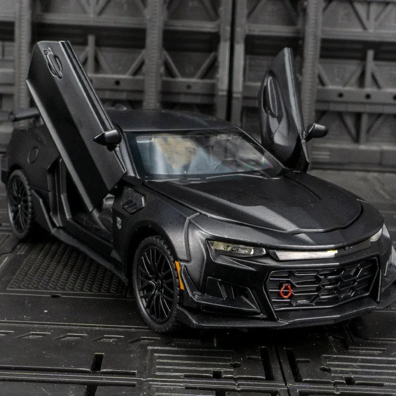 

Модель спортивного автомобиля Chevrolet Blue Koroma Hornet 1:32, модель спортивного автомобиля со звуком и светом, игрушечный автомобиль