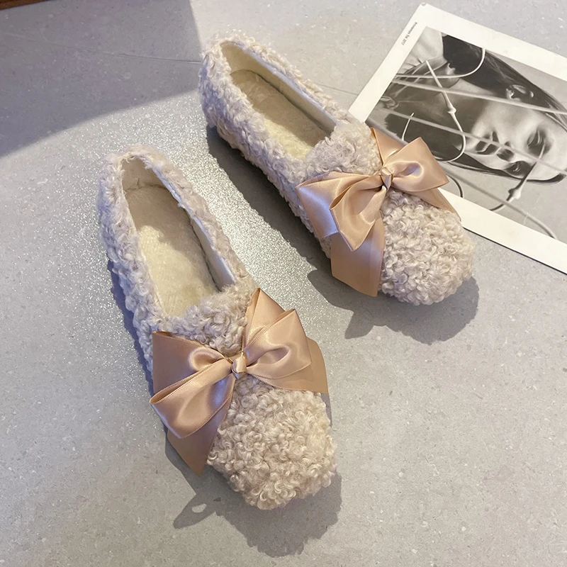 

Женские плюшевые туфли, новинка 2022, Корейская версия, осенне-зимняя модная обувь на плоской подошве, с бантом-бини, бархатные хлопковые туфл...