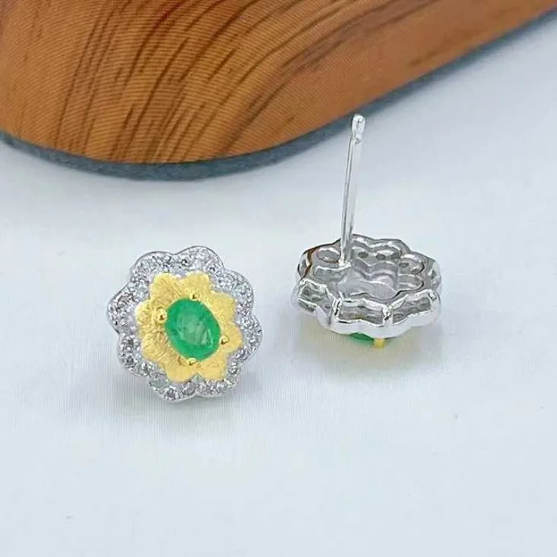 Женские серьги-гвоздики из серебра 925 пробы 3 х4 мм