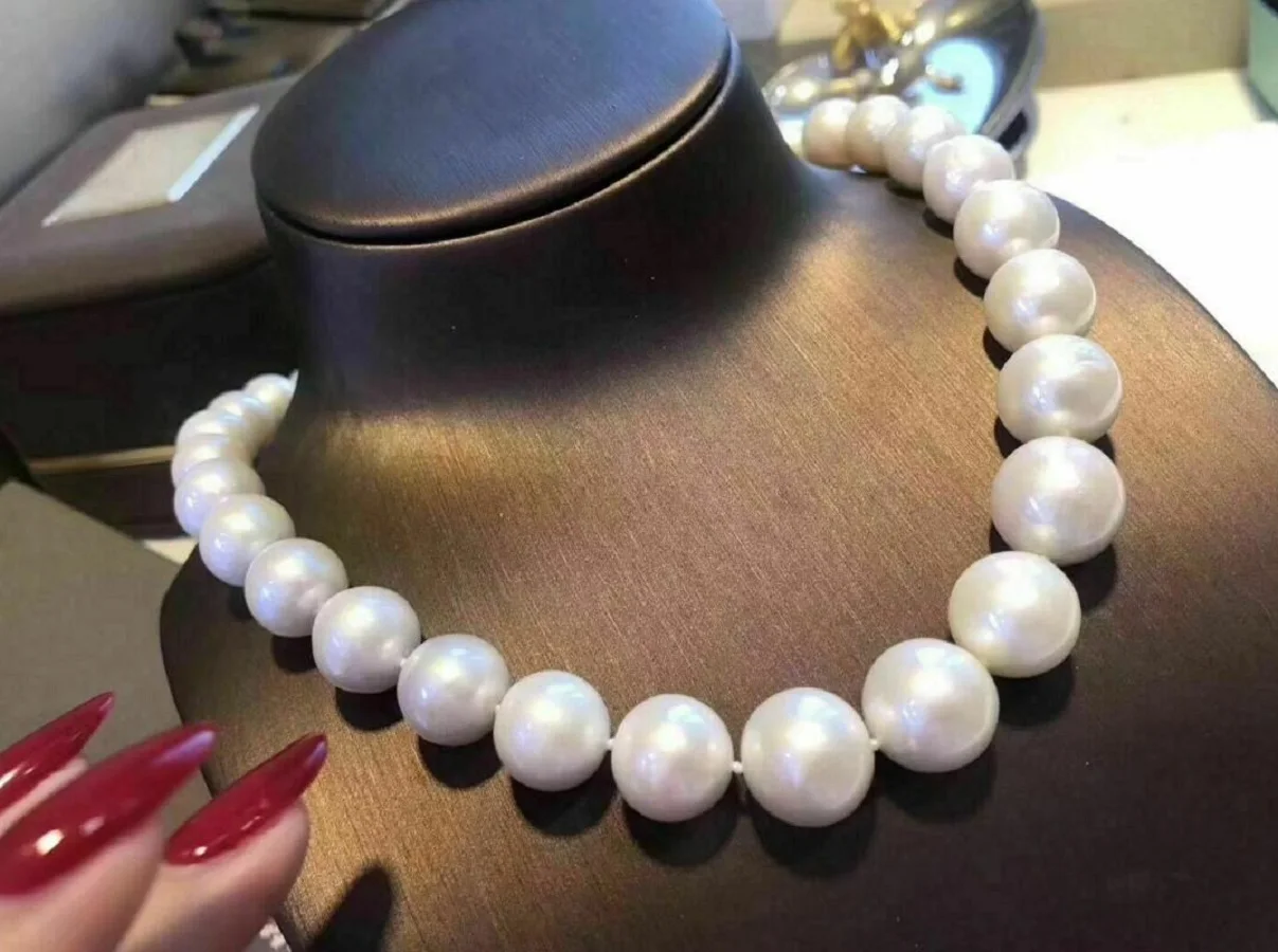 

Gorgeous Huge AAA 12-13mm south sea round white pearl necklace14k gold clasp