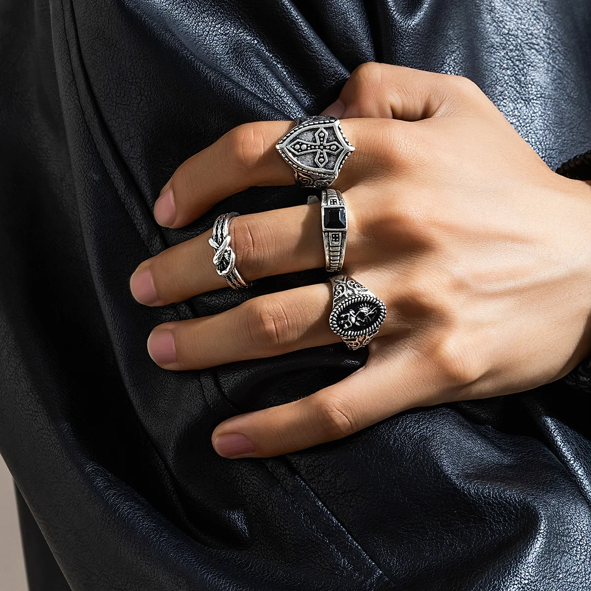 

Sindlan 4Pcs Punk Cross Silver Color Rings for Men Hip Hop Snake Shield Black Crystal Emo Fashion Jewelry Anillos Para Hombres