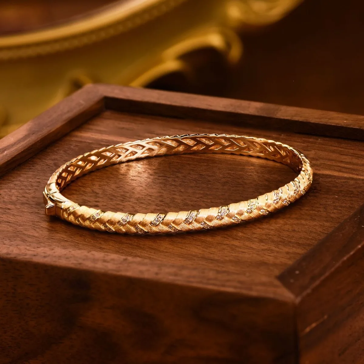 Популярный перекрещенный плетеный браслет Xiaohongshu оригинальный дизайн из