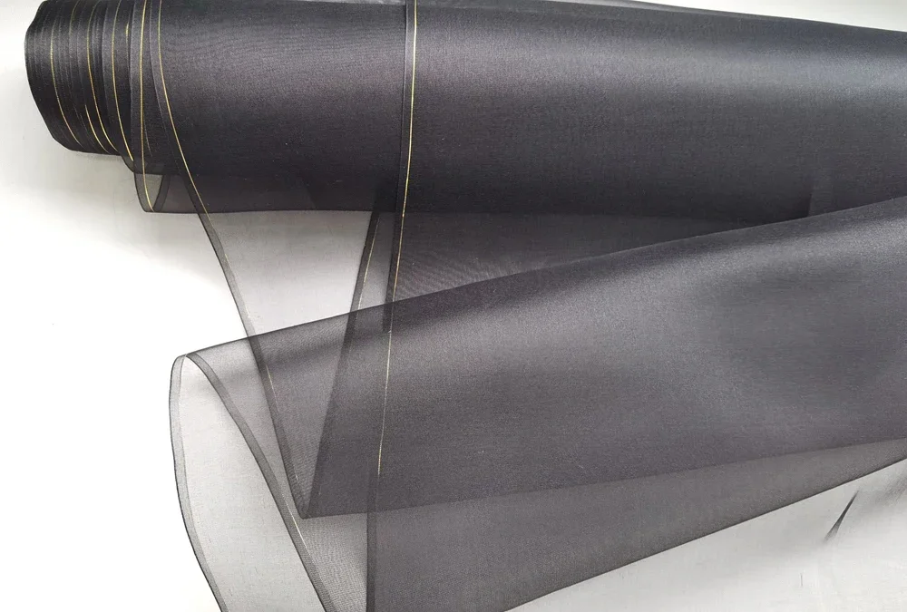 Прозрачная шелковая вуаль