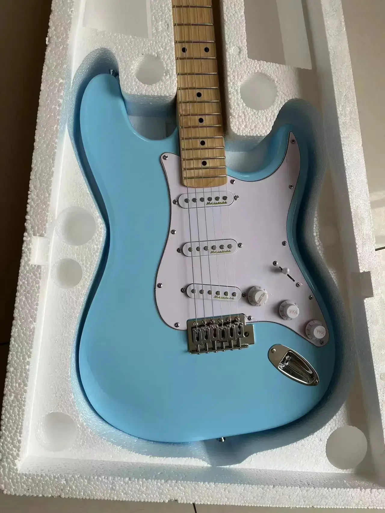 Отправить в течение 1 дней 6-струнная электрогитара stratocaste-r с индивидуальным