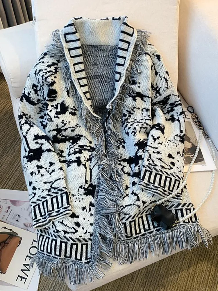 Женский трикотажный кардиган с бахромой черный или белый свободный винтажный