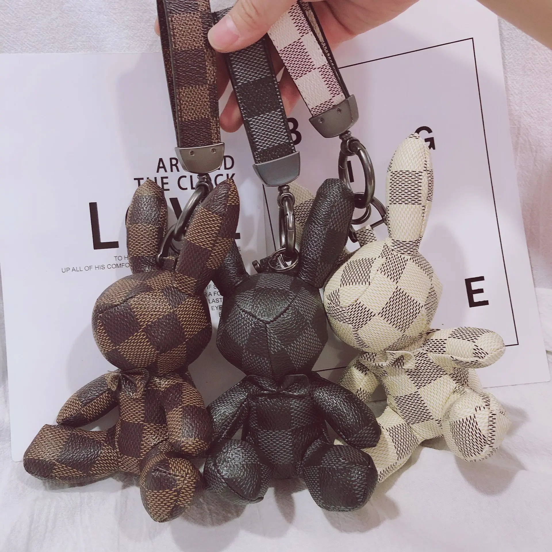 

Creative Fashion Leather Car Keychain PU Leather Bunny Keychains for Women Bag Pendant Jewelry Trinket Key Ring Key Chain New