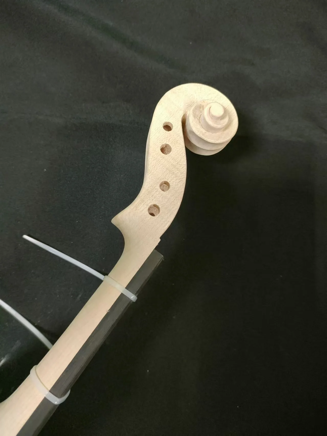 1 шт. белая скрипка 4/4 с цельной кленовой спинкой верхняя часть из европейской