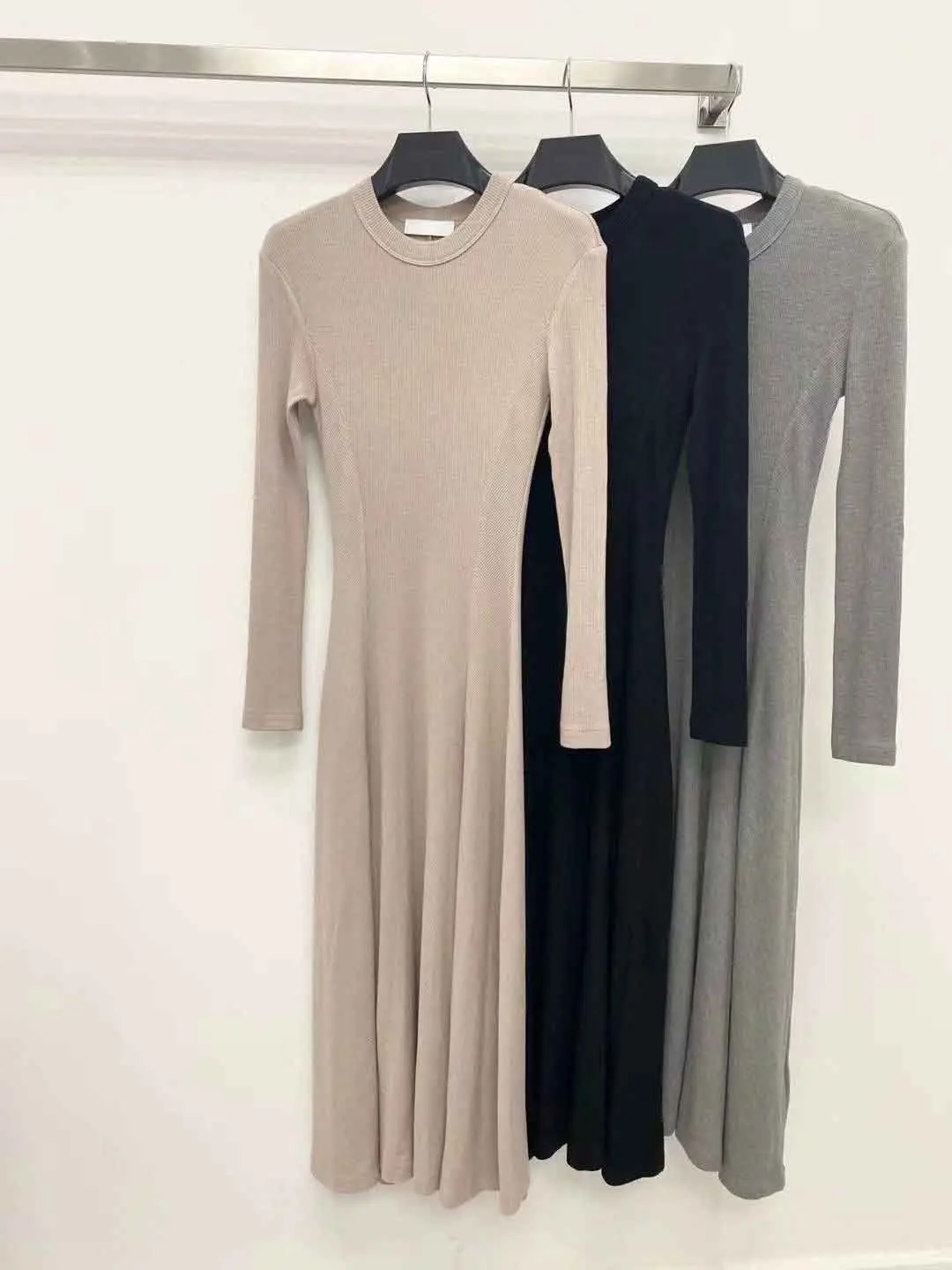

New stretch thread vertical line dress