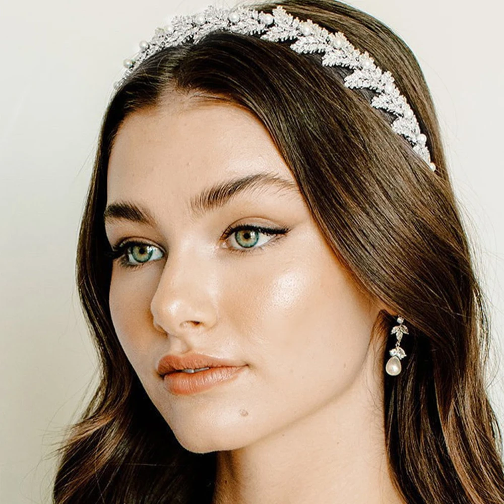 

Женская повязка на голову с искусственным жемчугом и цирконом