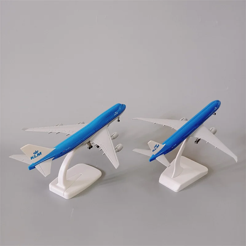 

Модель самолета из металлического сплава, 20 см