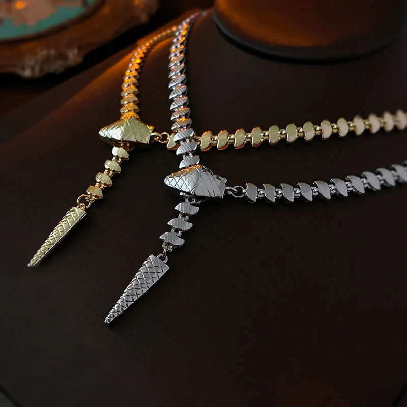 Snake Shaped Necklace Exaggerated Niche In Europe America High-end Collarbone Chain Personalized Design Choker Gift for Women