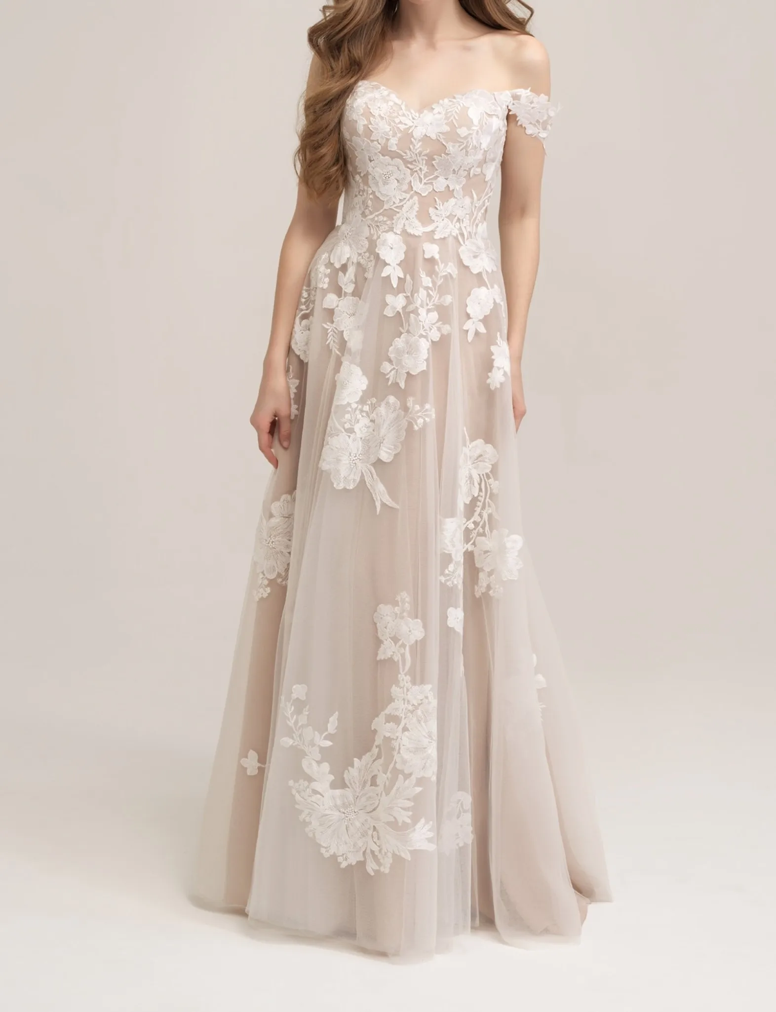 

All-season Long White Fairytale Straight Tulle Wedding Dress WHW-143