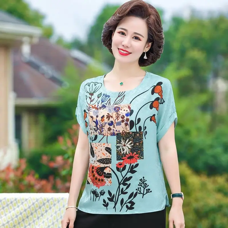 

Женская футболка с круглым вырезом, коротким рукавом и цветочным принтом