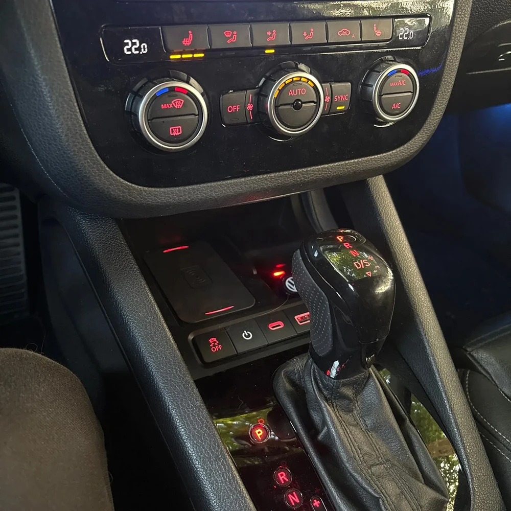 

Автомобильное зарядное устройство, беспроводное зарядное устройство для VW Golf 6 MK6 Golf 5 MK5 Scirocco Sagitar 2008-2013, замена беспроводного держателя телефона