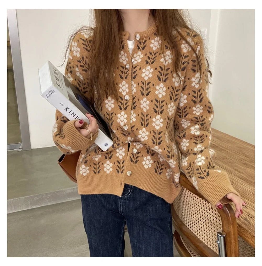 

Autumn/Winter Korean Cardigan Women's Japanese Gentle and Sweet Knitted Sweater Comfortable Loose Knitted Coat Thicken Women