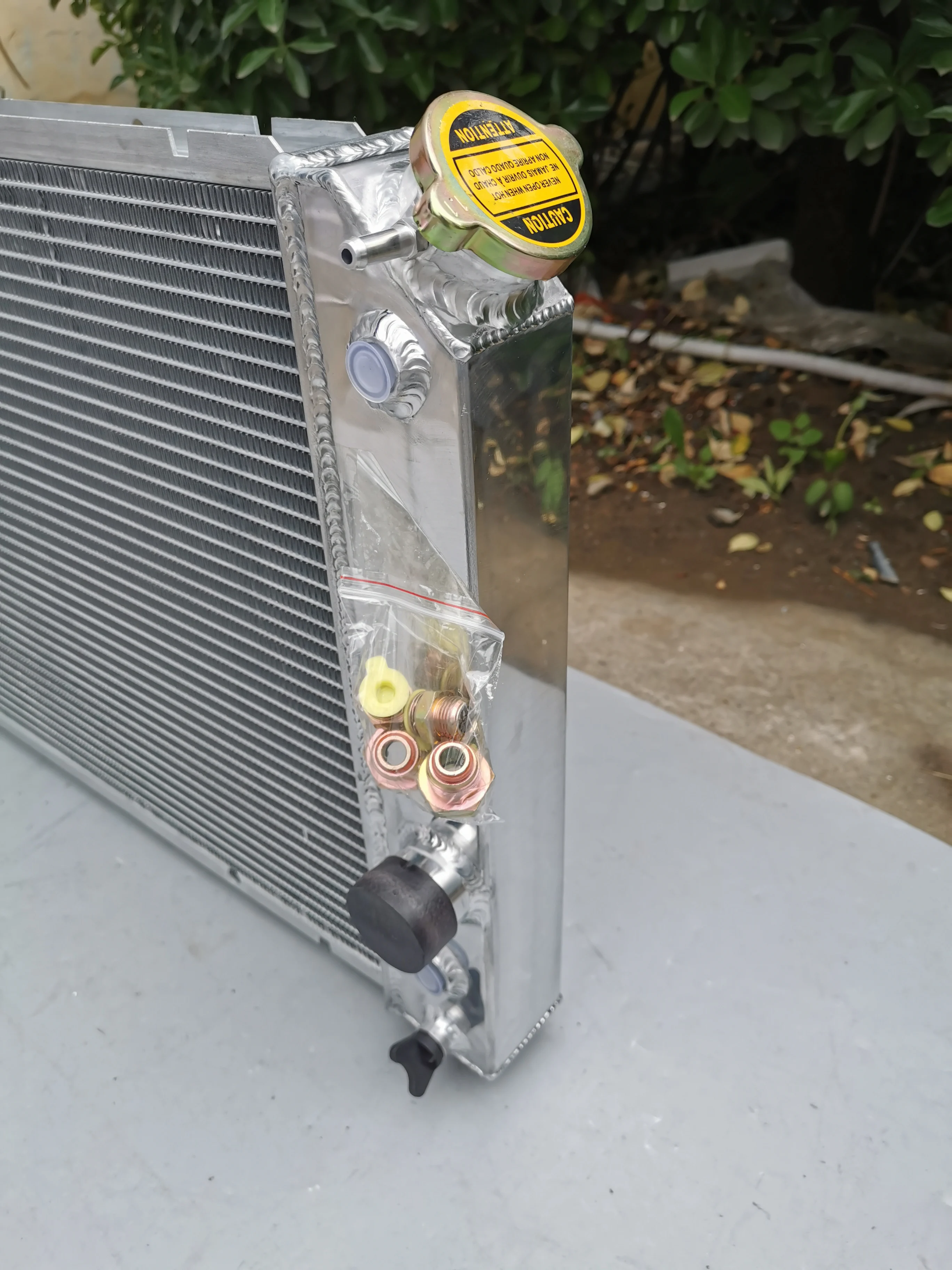 Алюминиевый радиатор для 1996-2005 Chevy S10 Blazer C1500 GMC Jimmy LS Swap SS ZR2 4.3L V6 1997 1998 1999 2000 2001 2002 2003