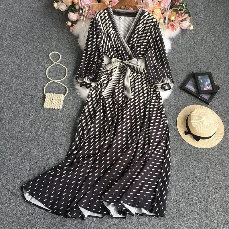 

Gray And Black Dotted Long Sleeve Dress Vintage Spring Autumn 2022 Fashion V-Neck Bandage Long Dress Maxi Female Robe h2118