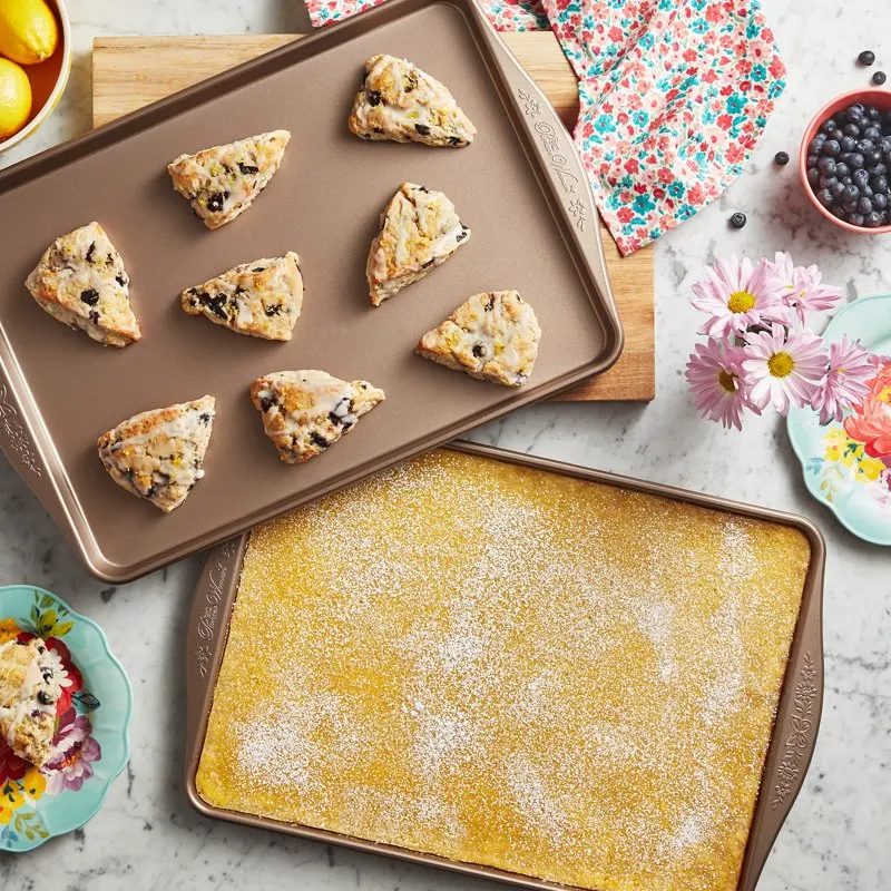 

2-Piece Large Nonstick Metal Baking Sheets