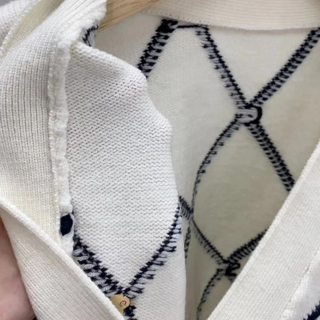 

Women Autumn Winter Rhombic Jacquard Knitted Cardigan Coat