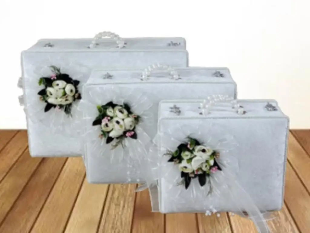 

Land Of dowry Flowering 3 Pcs Dowry Bag White