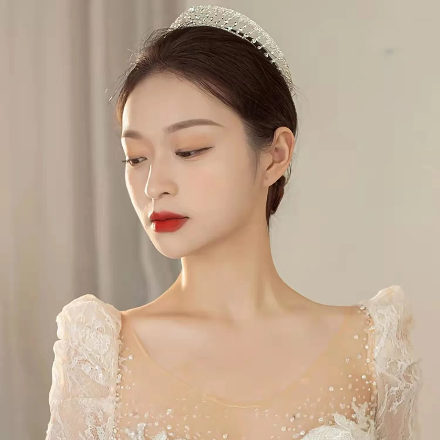 

Bridal Crown Headwear Wedding Birthday Crown Headdress Rhinestones Retro good-looking Bridal Crown Headwear TEN