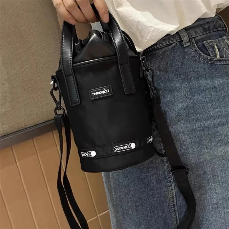 Lesportsacs Сумка через плечо Черная сумка-мешок 22*16 см Простая портативная сумка X106