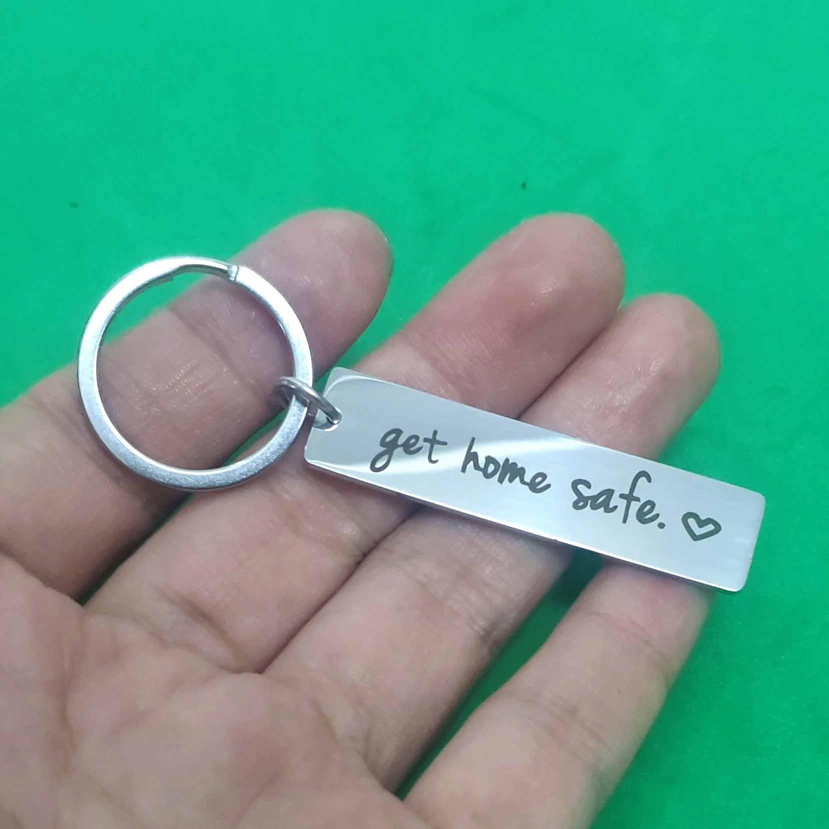 

Keyring Personality Lanyard for Keys Get Home Safe Stainless Steel Creativity Couple Gift Birthday Valentine's Day Keychain Car