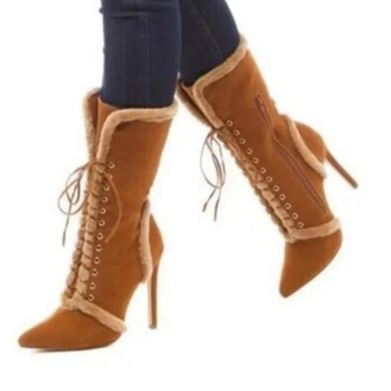 Зимние сапоги верблюжьего цвета с замшевым мехом до середины икры в стиле