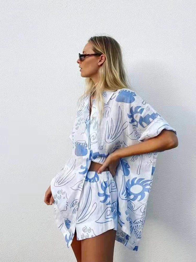 

KBAT White Elegant Jacquard Fabric Soft Vacation Suits Women Long Sleeves Shirts And Hot Pants Two Pieces Outfits Summer