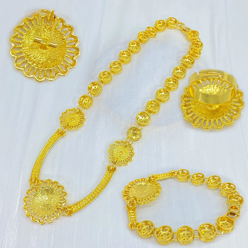 Dubai New Design Luxury Fashion Flower Shaped Gold Plated Rhinestone Jewelry Set For Women Wedding Party Daily Wear