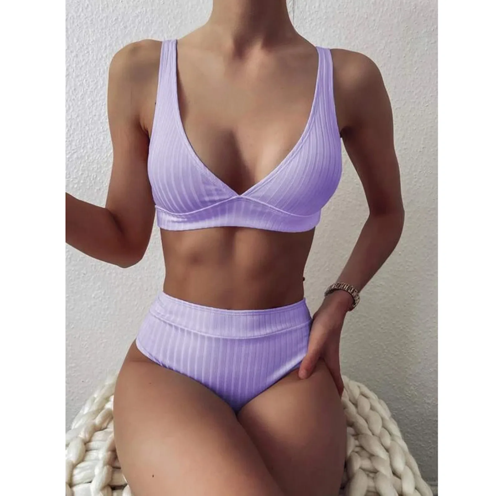 

Бикини пуш-ап женское с высокой талией и лямкой на шее